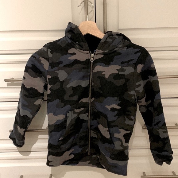 NWT Old Navy Fleece lined Hoodie kids Sz S (6 -7) - Picture 1 of 2